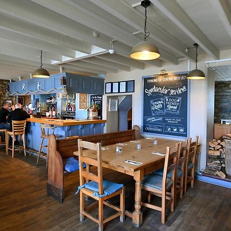 Ship Inn Aberporth Exteriér fotografie
