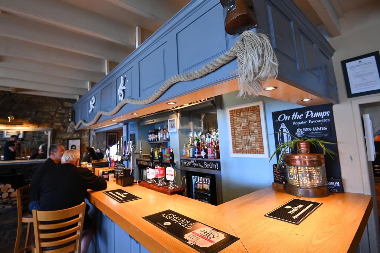 Ship Inn Aberporth Exteriér fotografie