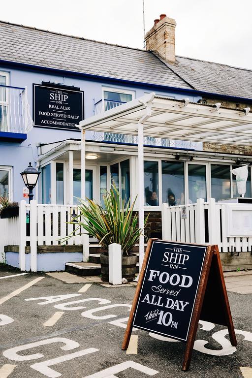 Ship Inn Aberporth Exteriér fotografie