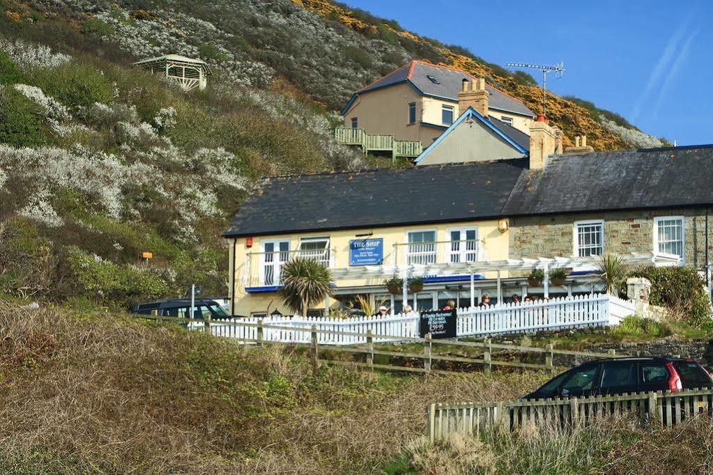 Ship Inn Aberporth Exteriér fotografie